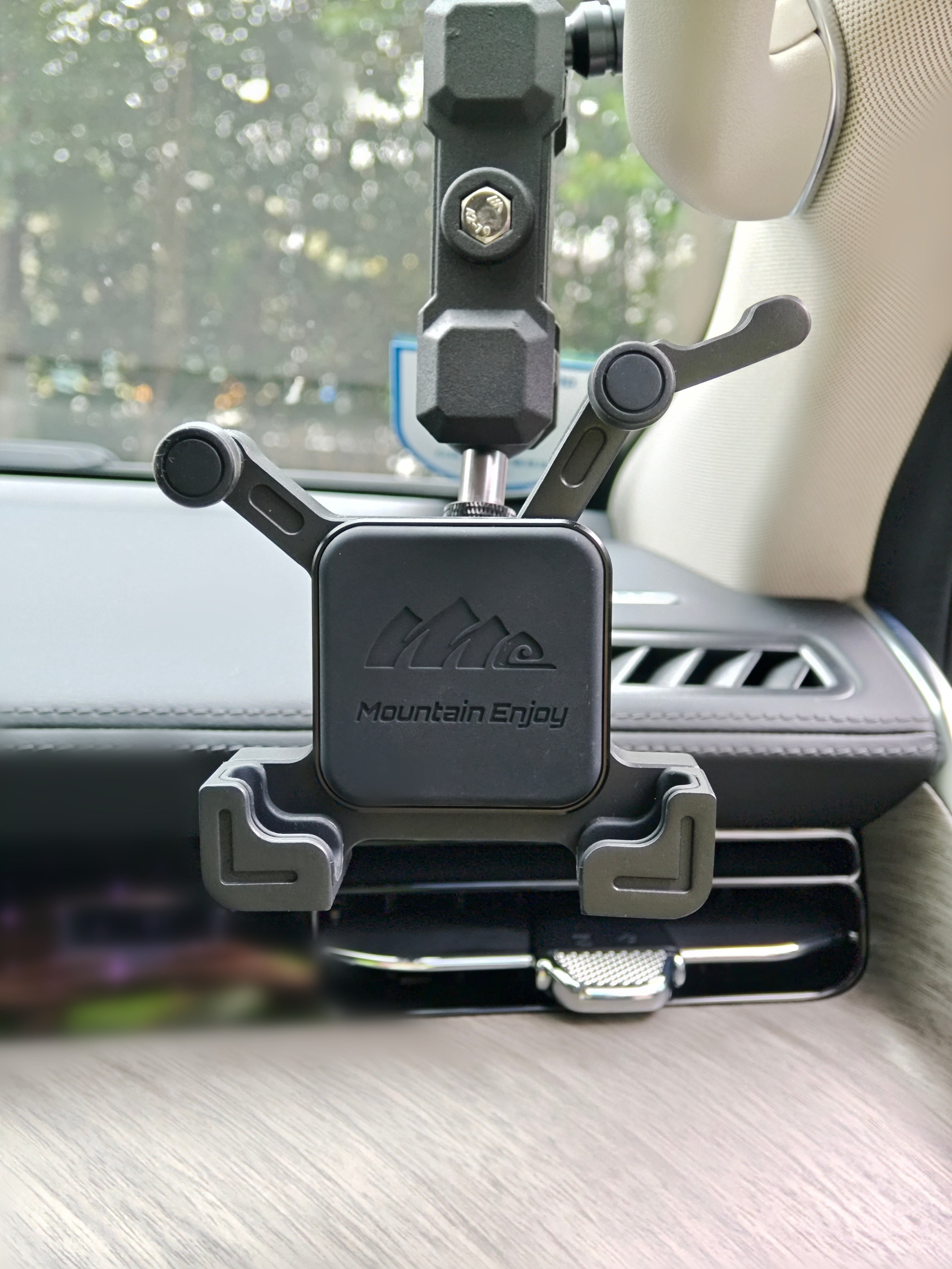 Overland Car Phone Holder