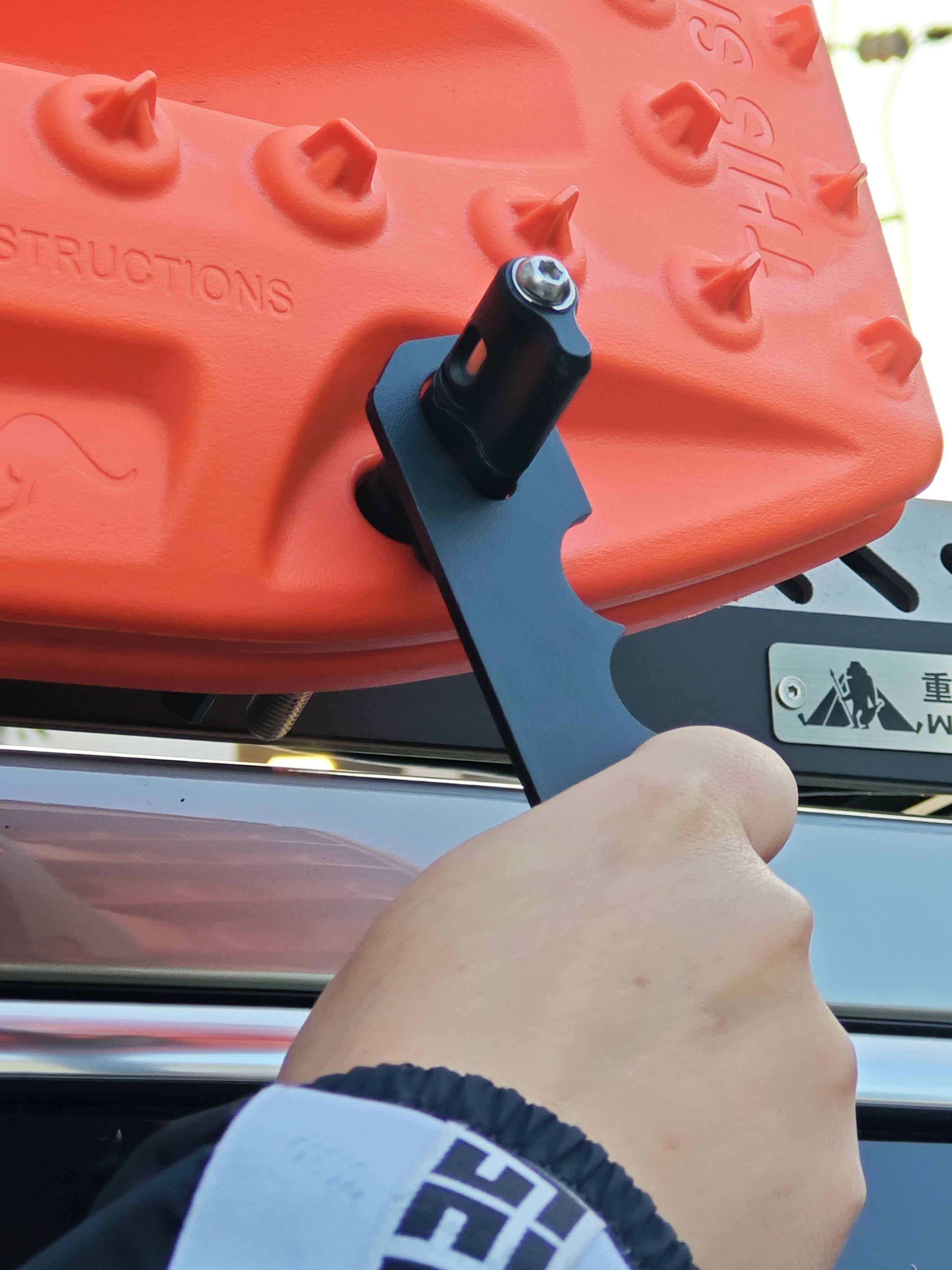 Folding Recovery Tracks Mounts